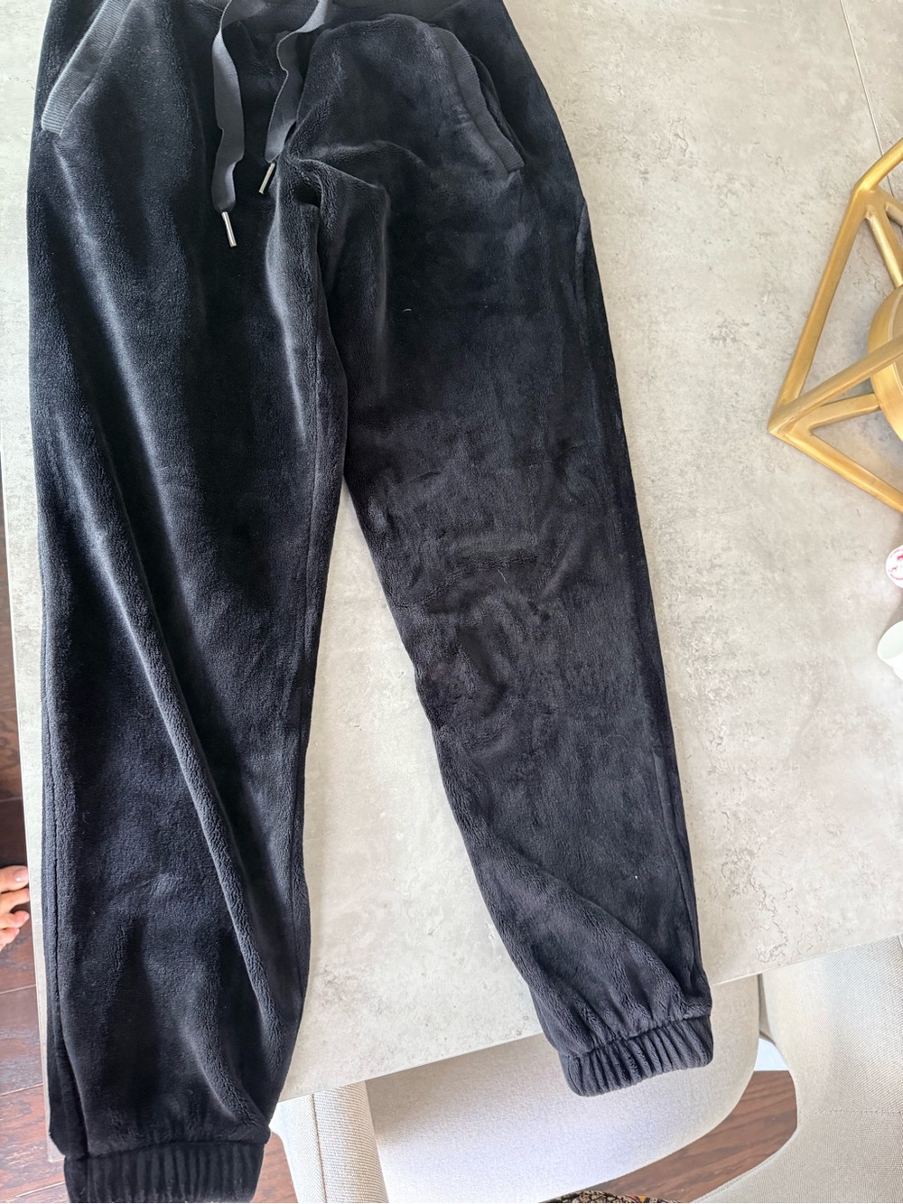 Athleta Kids Black Plush Jogger Sweatpants